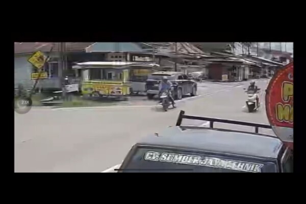 Screenshot_2025-07-16-18-02-42-896_com.whatsapp