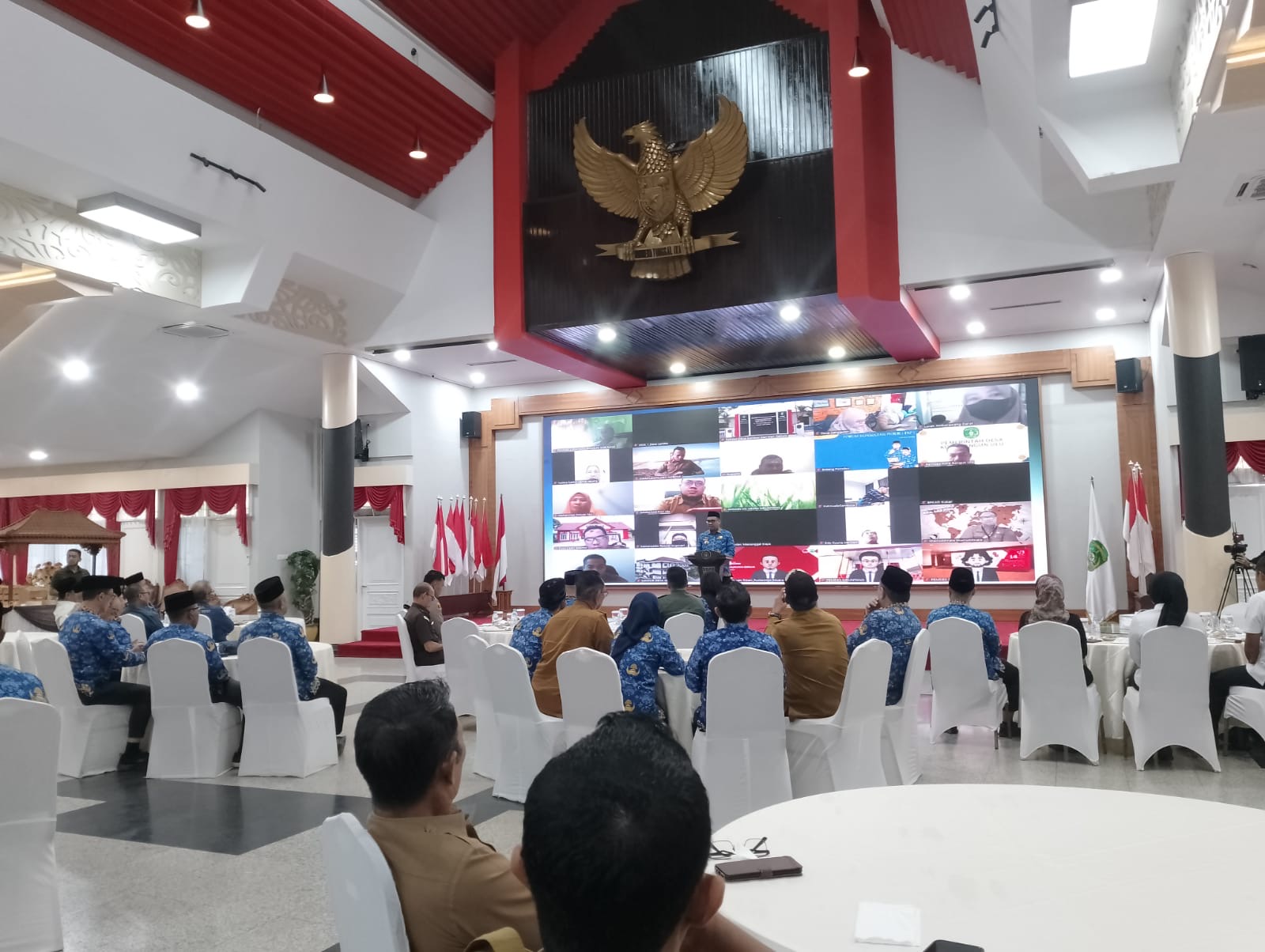 88684126-3b8d-4a54-b072-29652aa9d44e