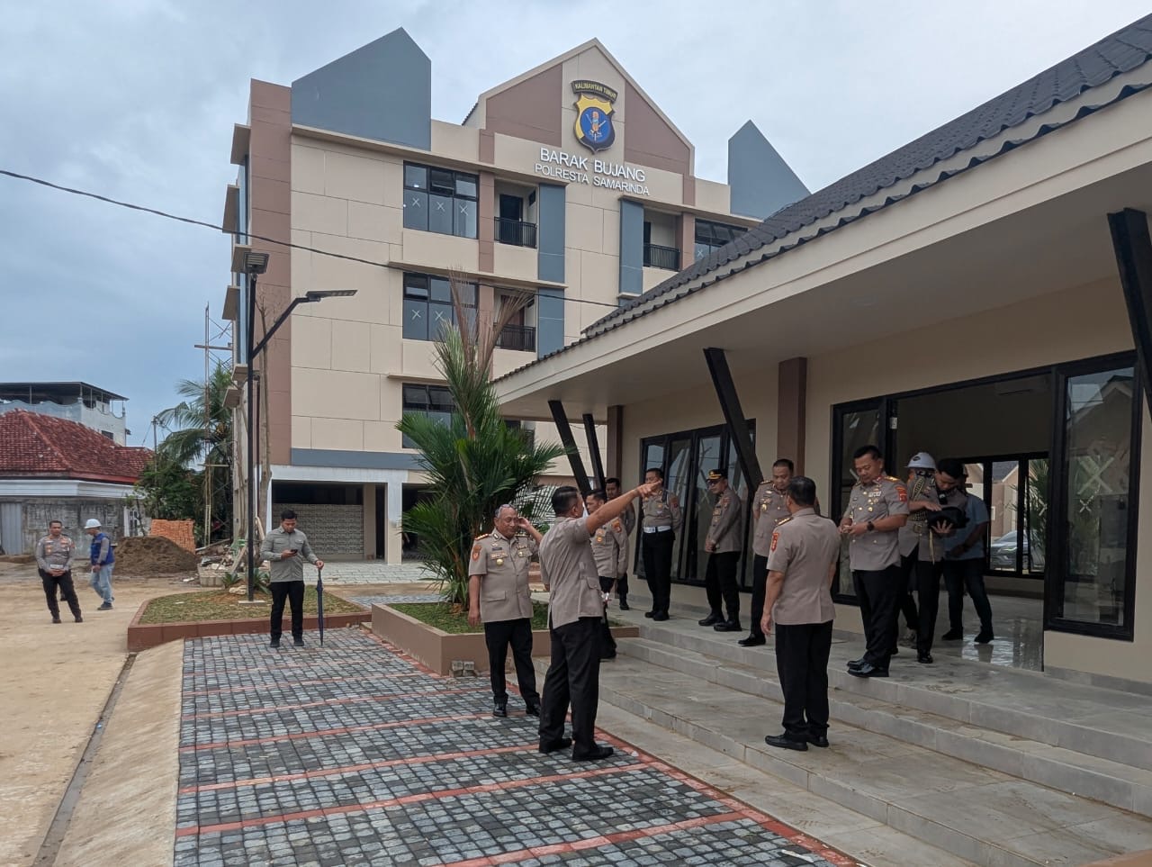 81a813b6-4edd-4b31-8196-6b833f69f21e