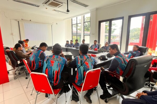 db5e859d-62c3-41c1-83d5-fabf355cfed9