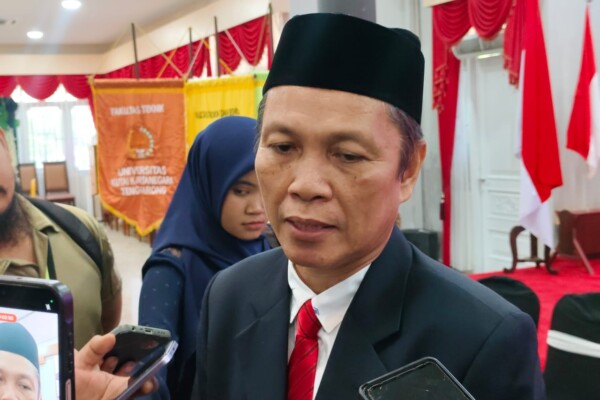 df9d7b6b-8b82-49c4-b081-d7b6e7730da4