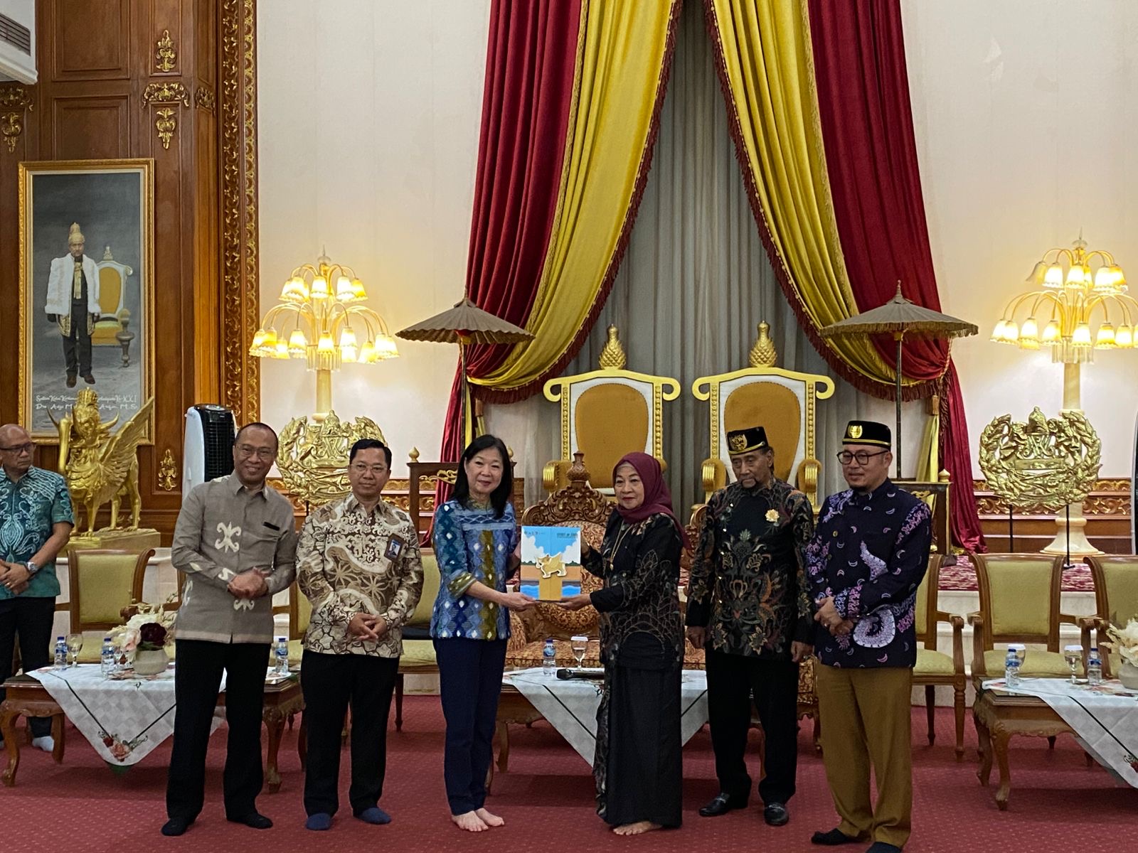 ea195c21-5ee4-440b-ac59-03237ed7931f