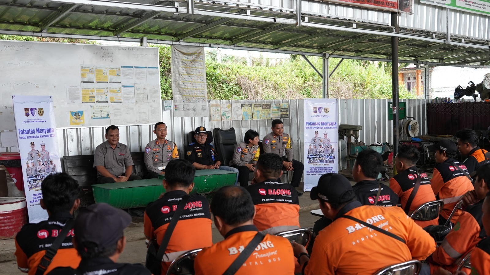 19a3ecda-689b-4638-a162-591306f4634e