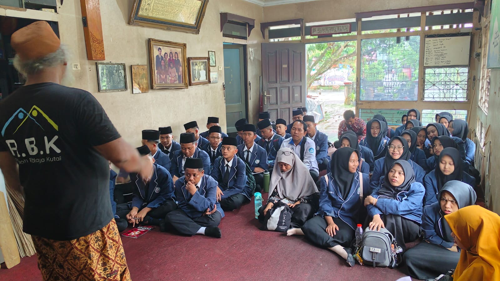 7fb91037-0b94-4a85-9e85-04503c99b6b4