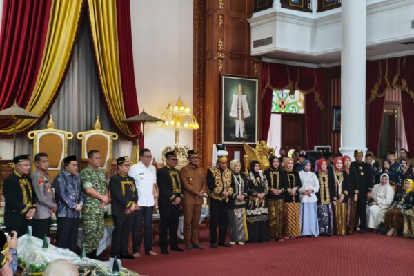 8d374109-8ee7-484f-8900-b09d9643fb2c